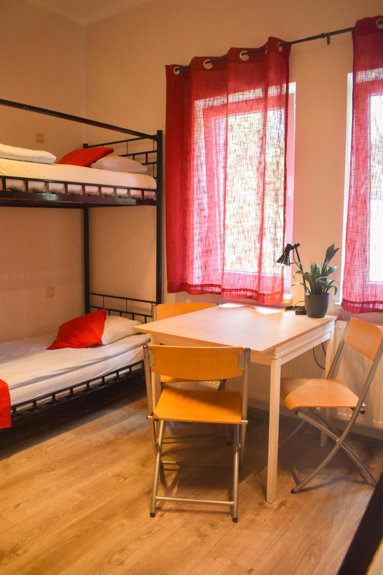 Arcus Premium Hostel Warsawa Bagian luar foto